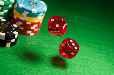 Teen Patti live game on ungu showing dealer and player positions